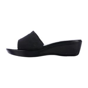 Stuart Weitzman Slides